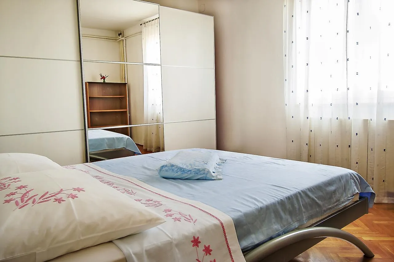 Valeriana Apartment Pula