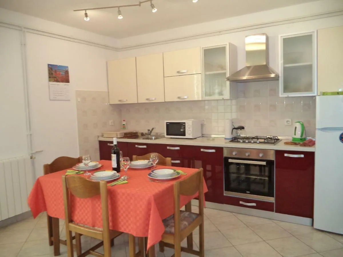 Valeriana Apartment Pula